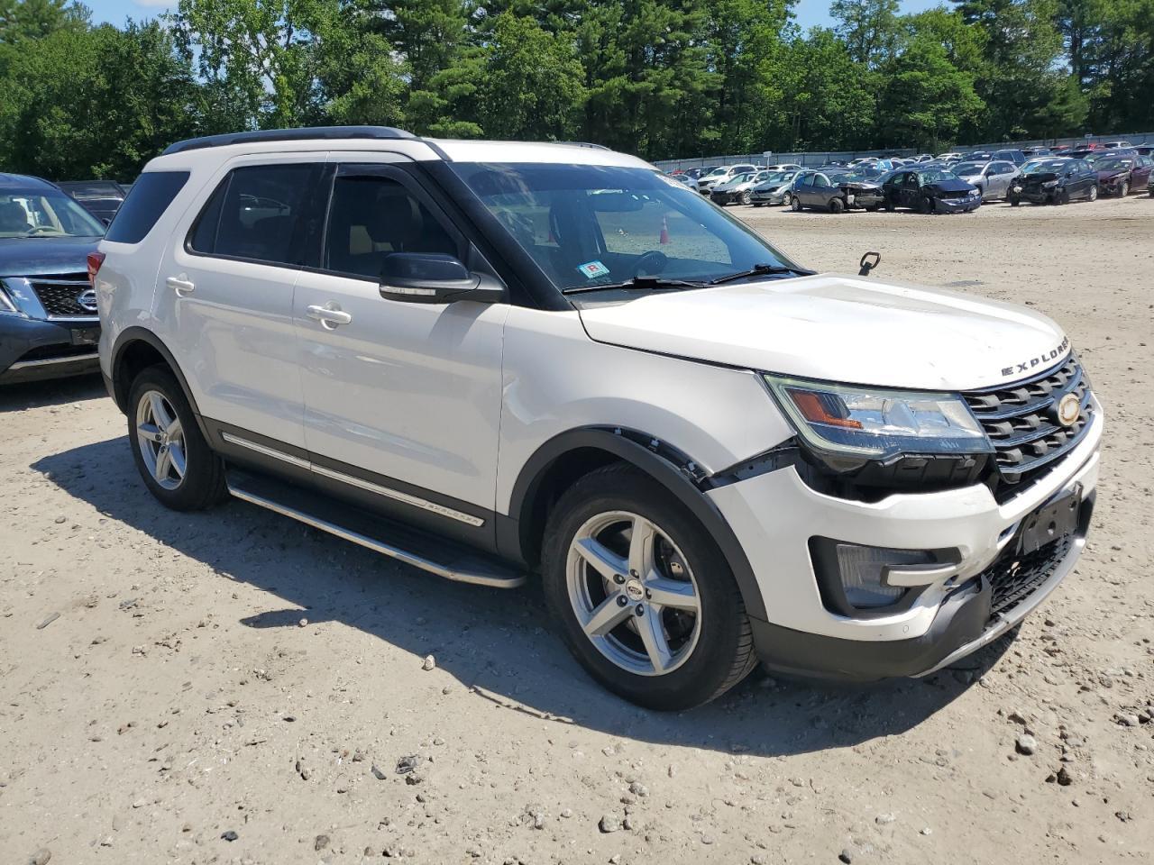 2017 Ford Explorer Xlt - Фото 4