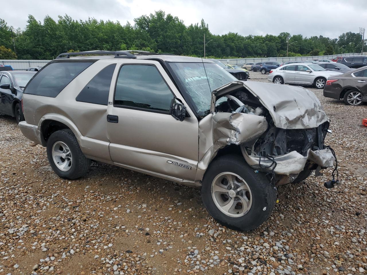 2002 Chevrolet Blazer - Image 4