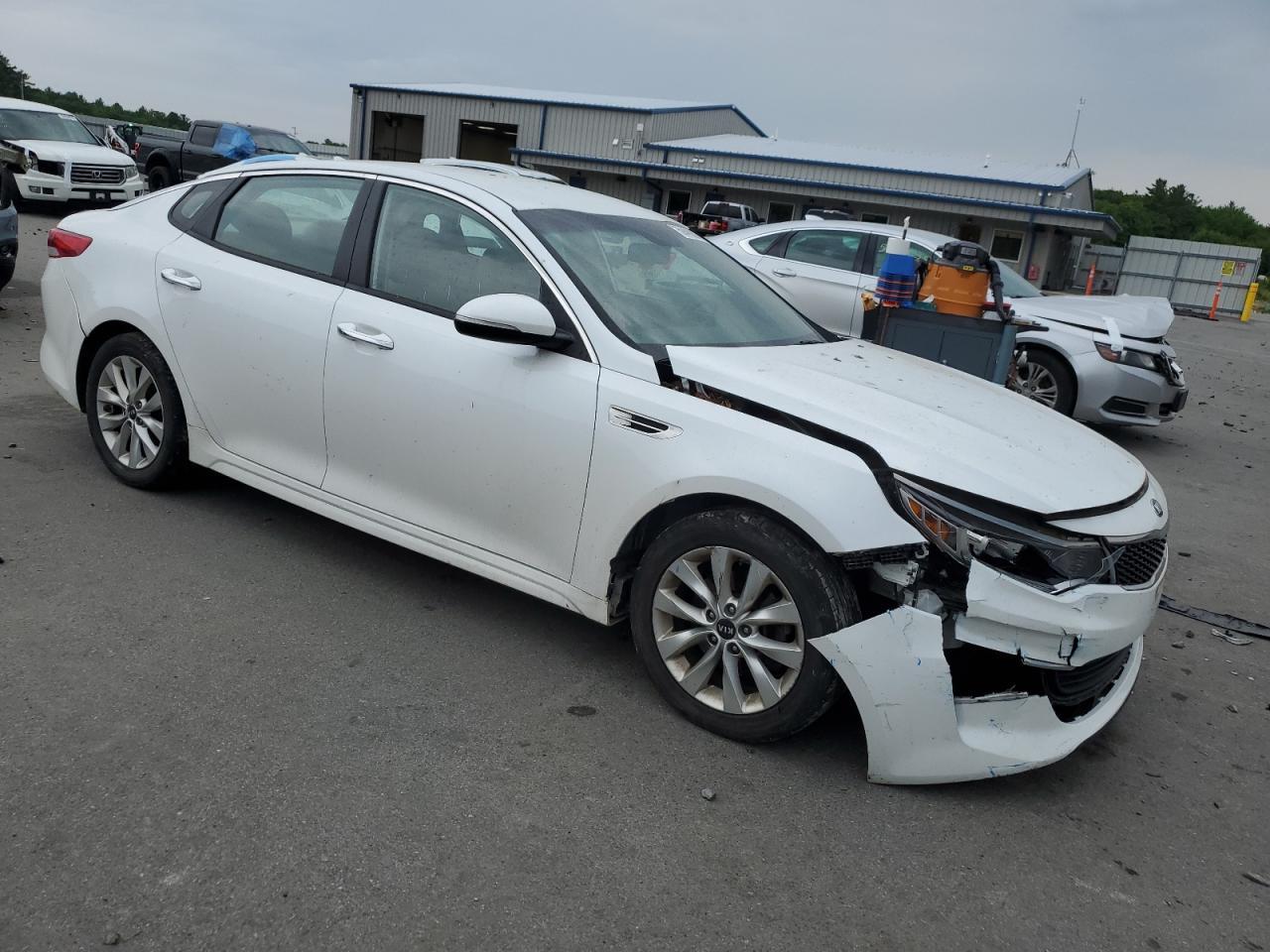 2018 Kia Optima Lx - Image 4