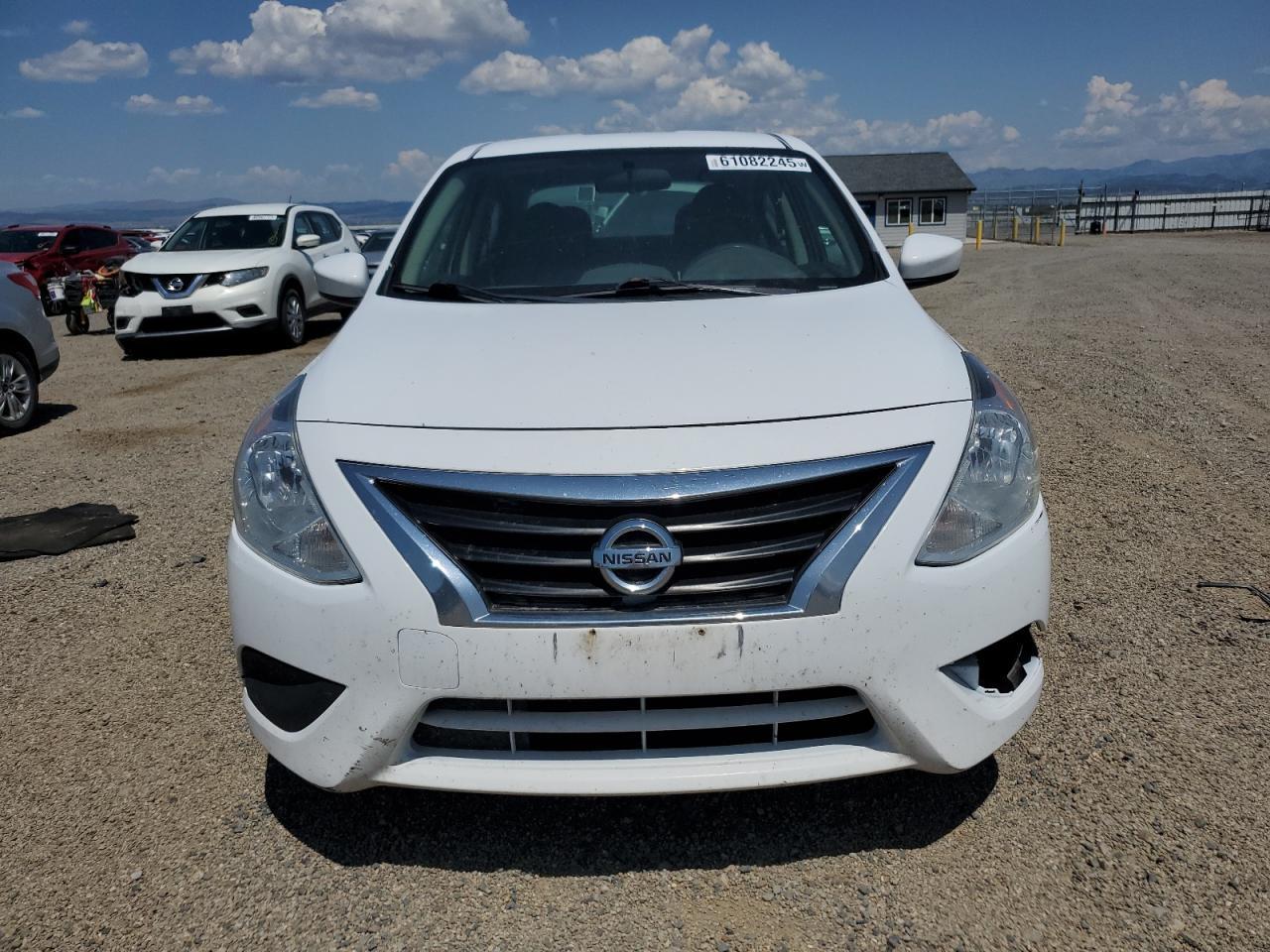 2016 Nissan Versa S - Image 5
