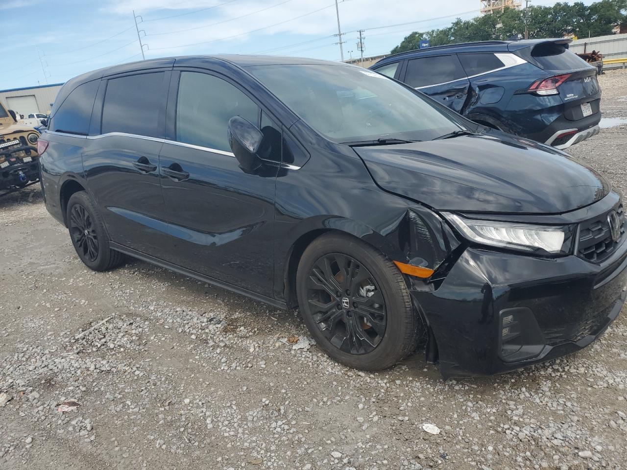 2025 Honda Odyssey Sport-L - Image 4
