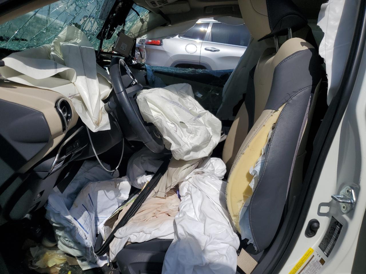 2018 Toyota Prius - Image 7