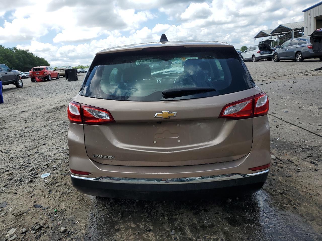 2018 Chevrolet Equinox Ls - Фото 6