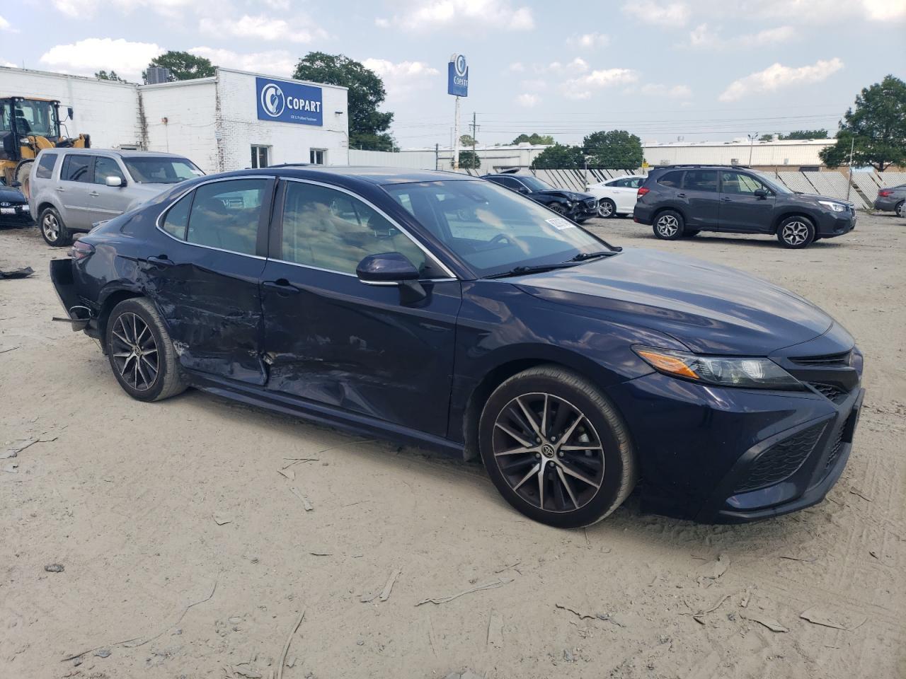 2022 Toyota Camry Se - Фото 4