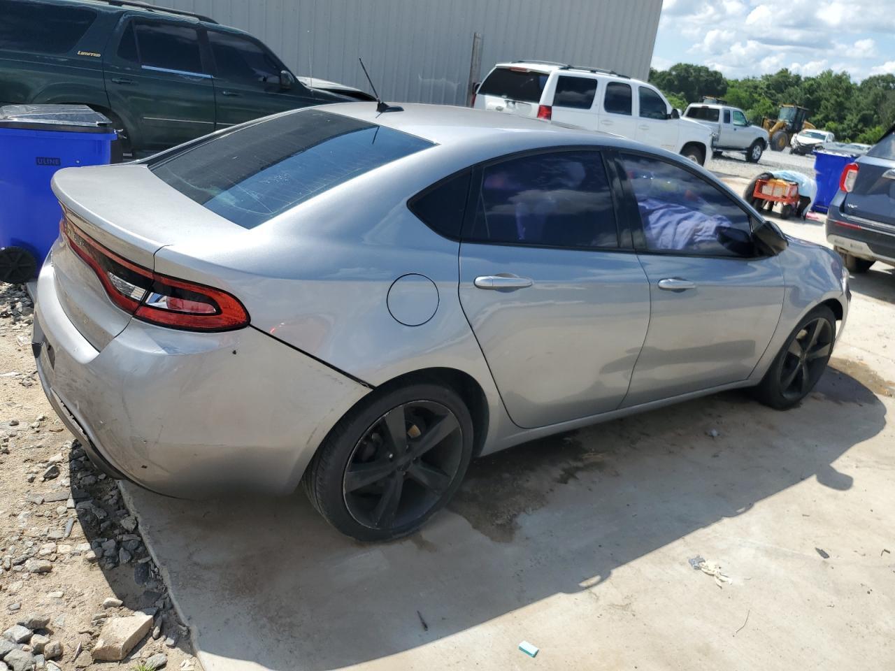 2015 Dodge Dart Sxt - Image 3