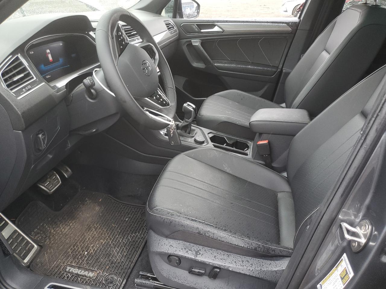 2024 Volkswagen Tiguan Se R-Line Black - Image 7