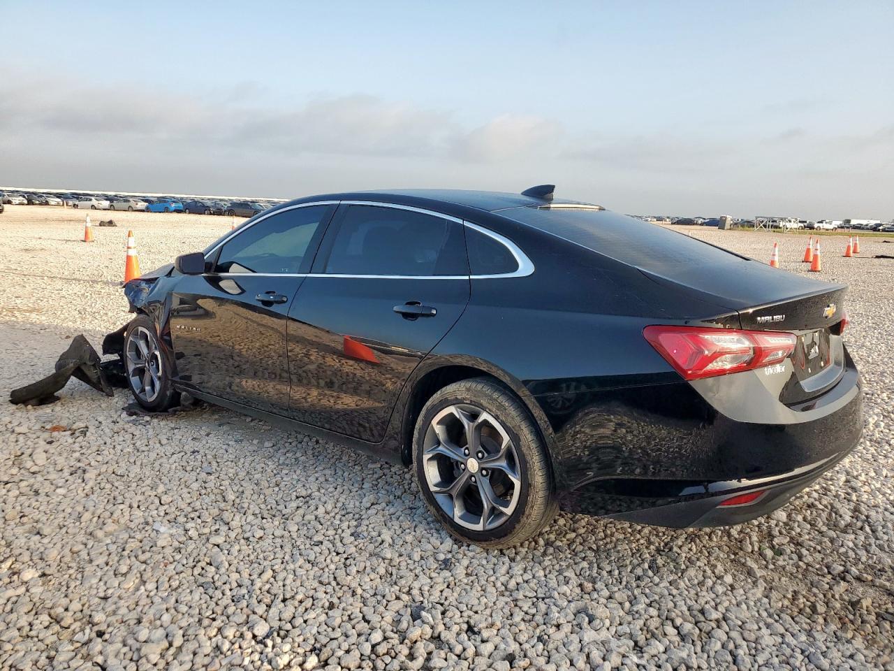 2021 Chevrolet Malibu Lt - Image 2