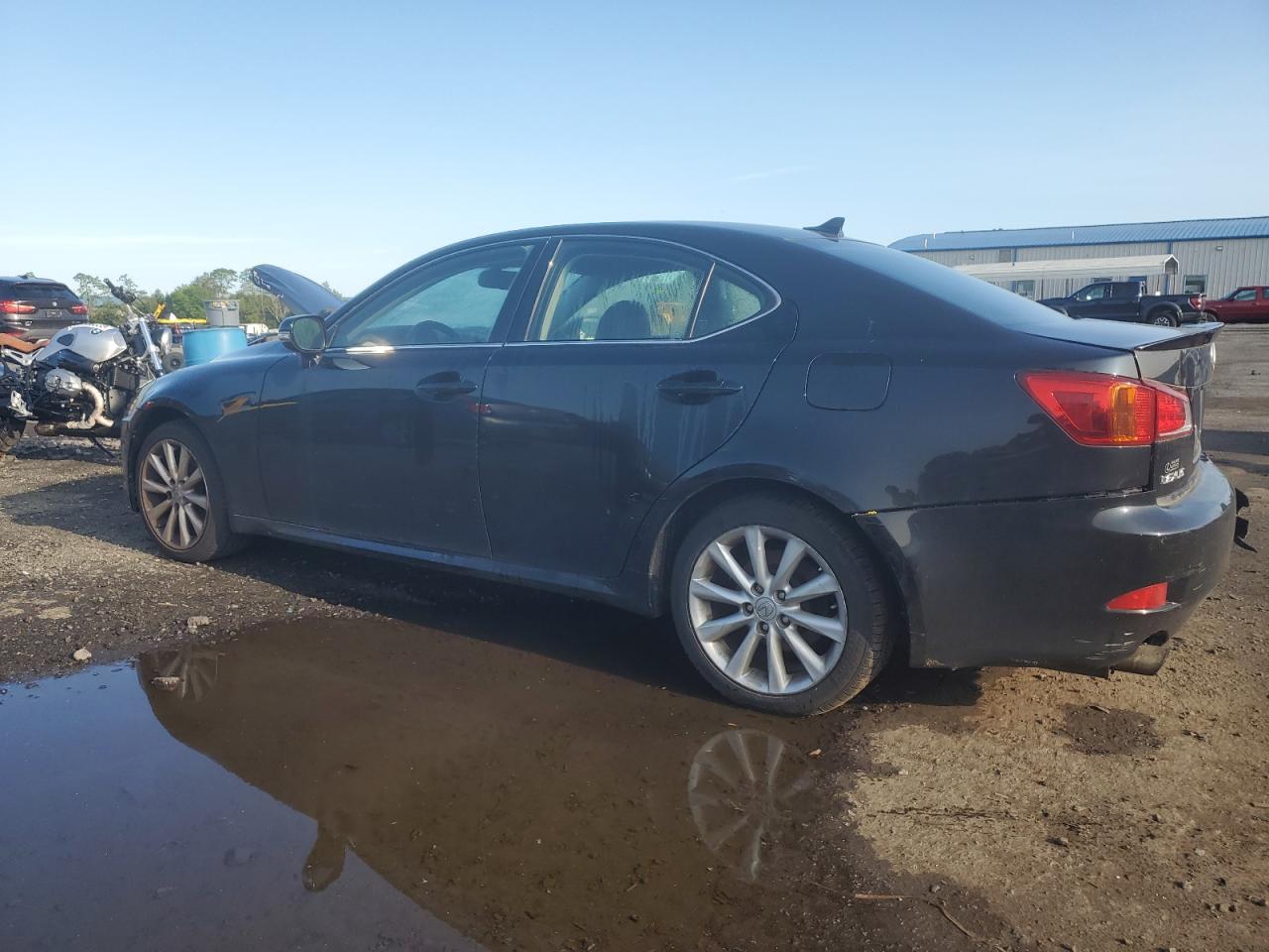 2009 Lexus Is 250 - Image 2