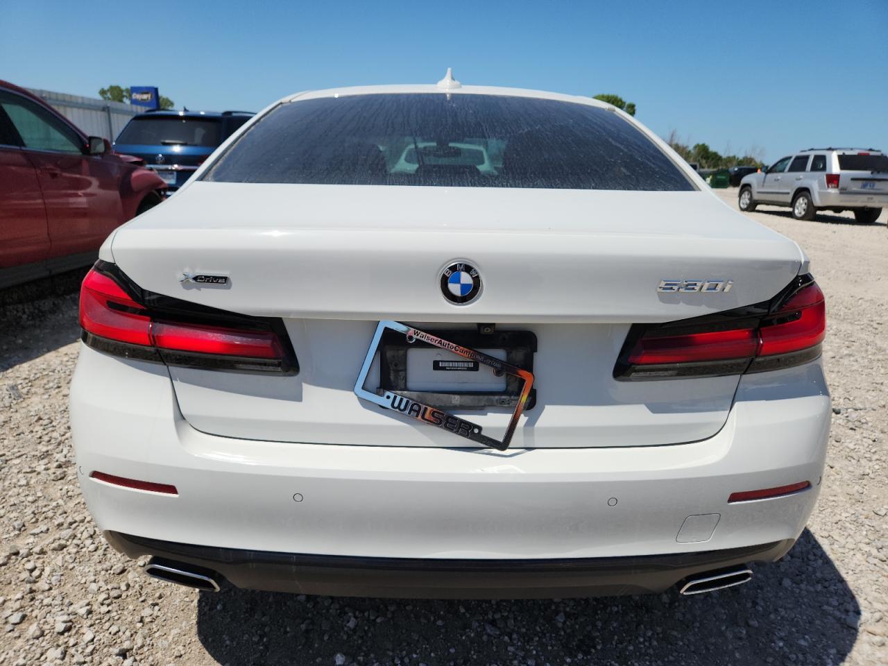 2022 BMW 530 Xi - Фото 6