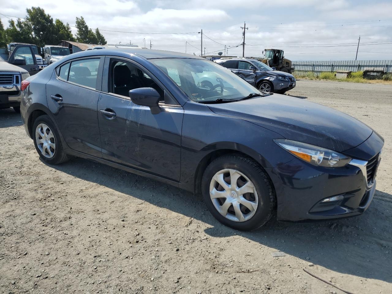 2017 Mazda 3 Sport - Фото 4