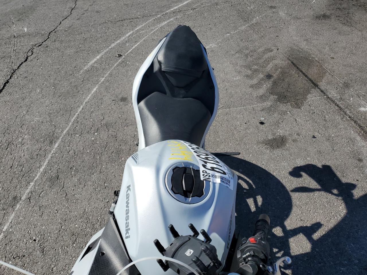 2025 Kawasaki Ex500 - Фото 5