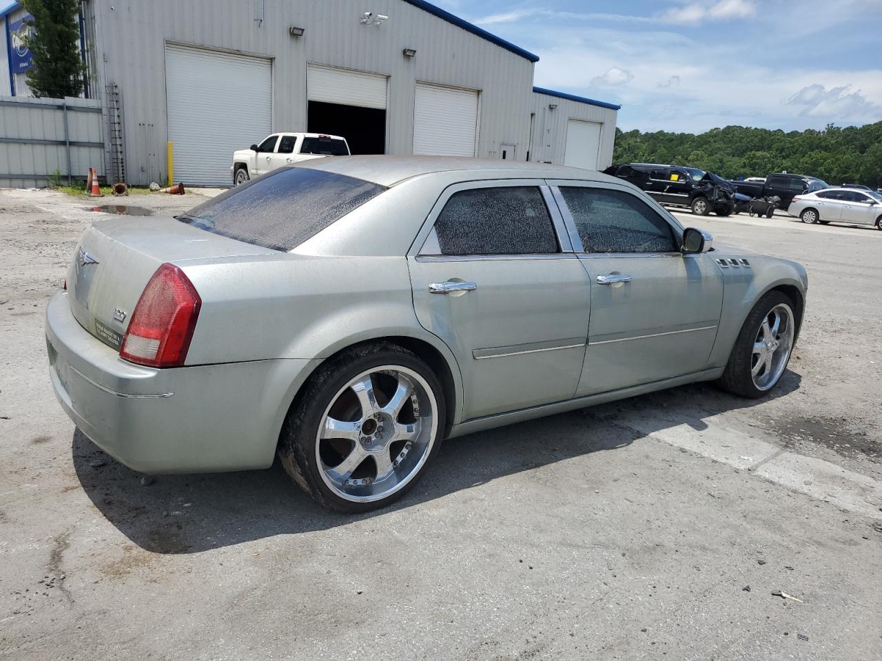 2005 Chrysler 300 Touring - Фото 3