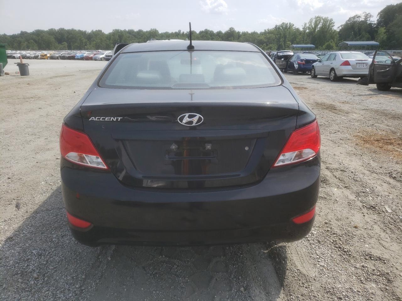 2017 Hyundai Accent Se - Фото 6