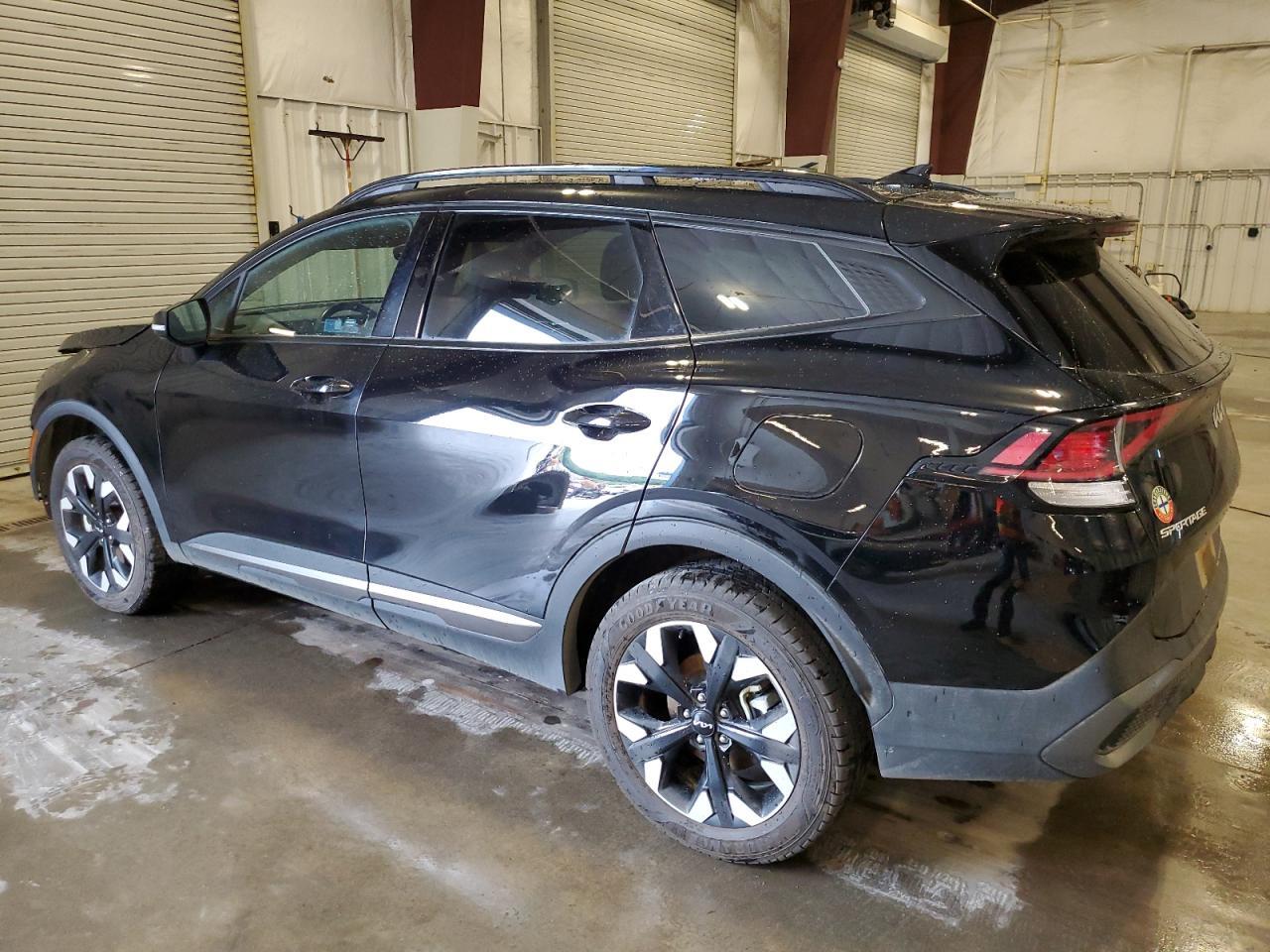 2024 Kia Sportage X Line - Image 2