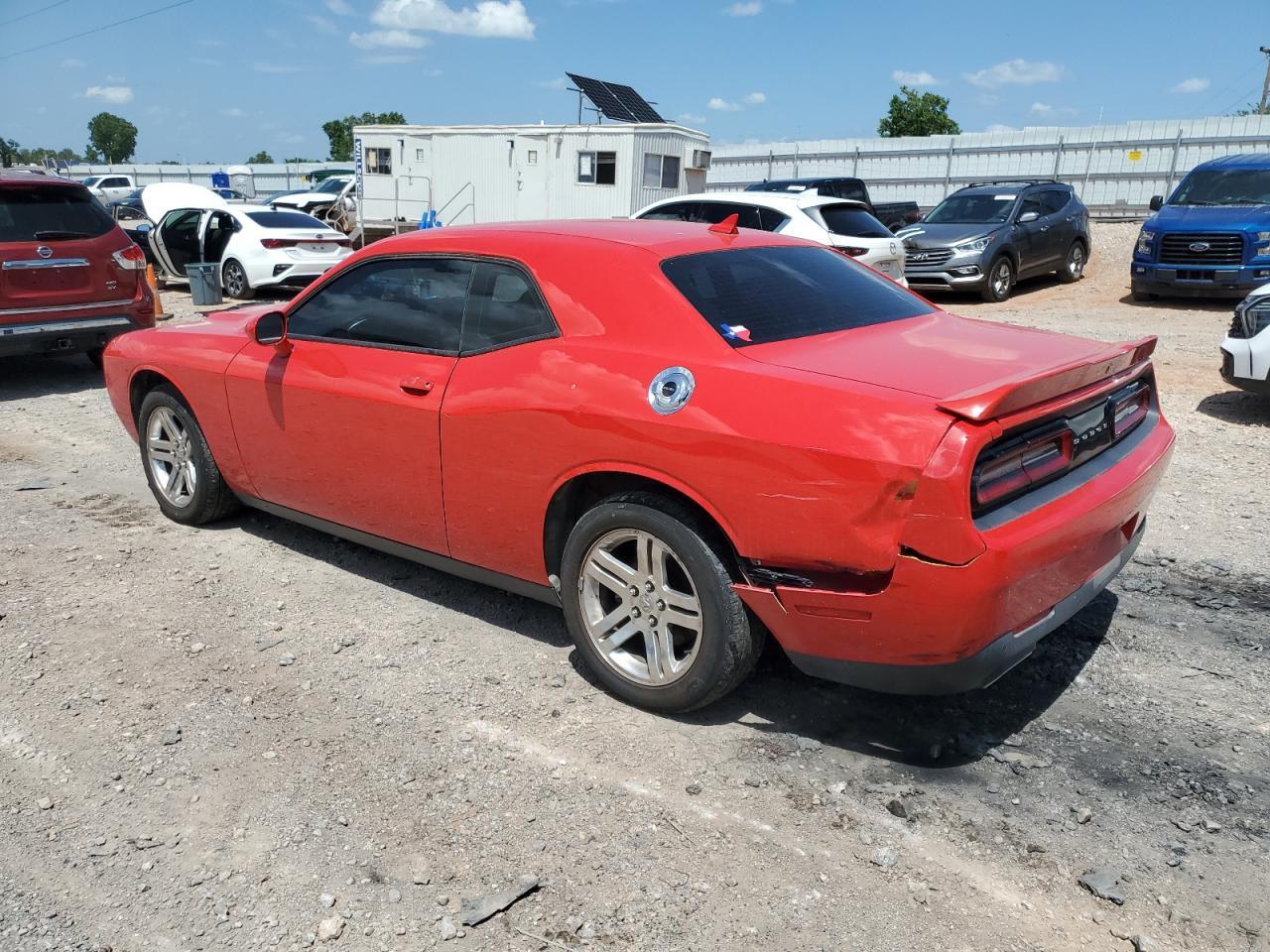2015 Dodge Challenger Sxt Plus - Image 2