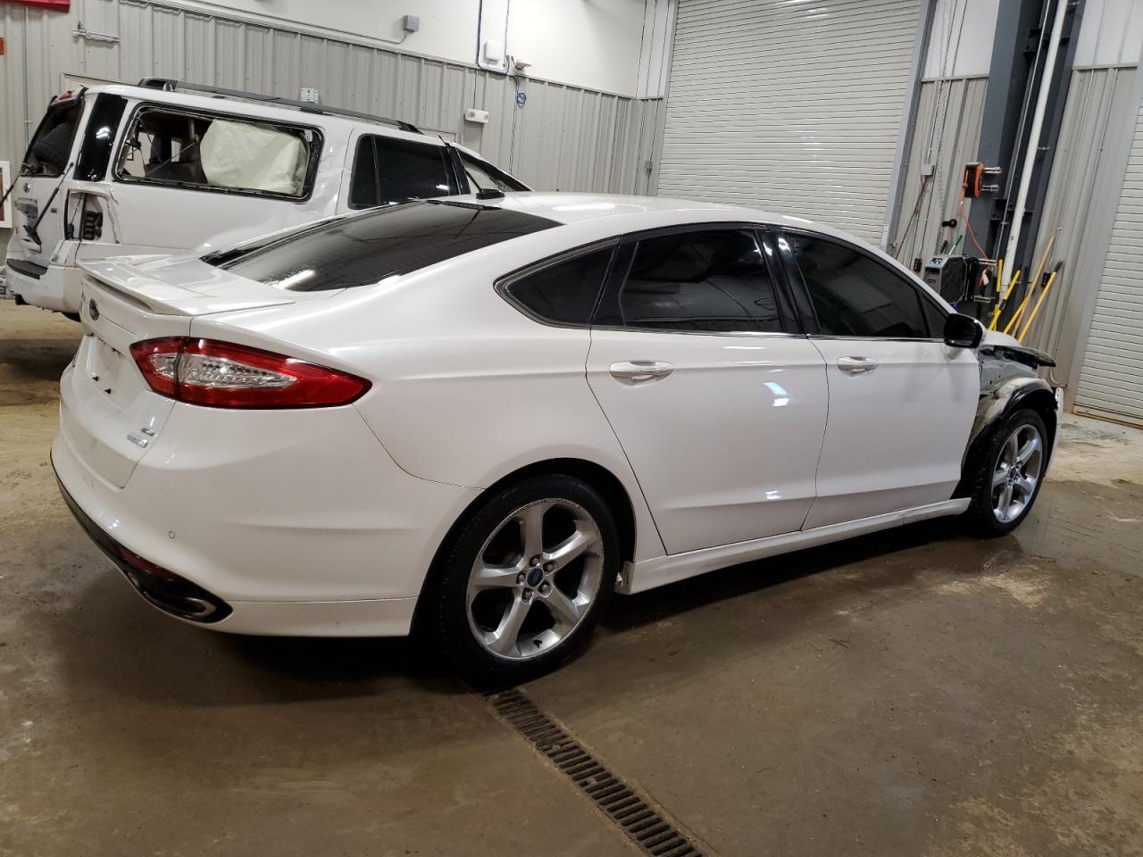 2015 Ford Fusion Se - Фото 3