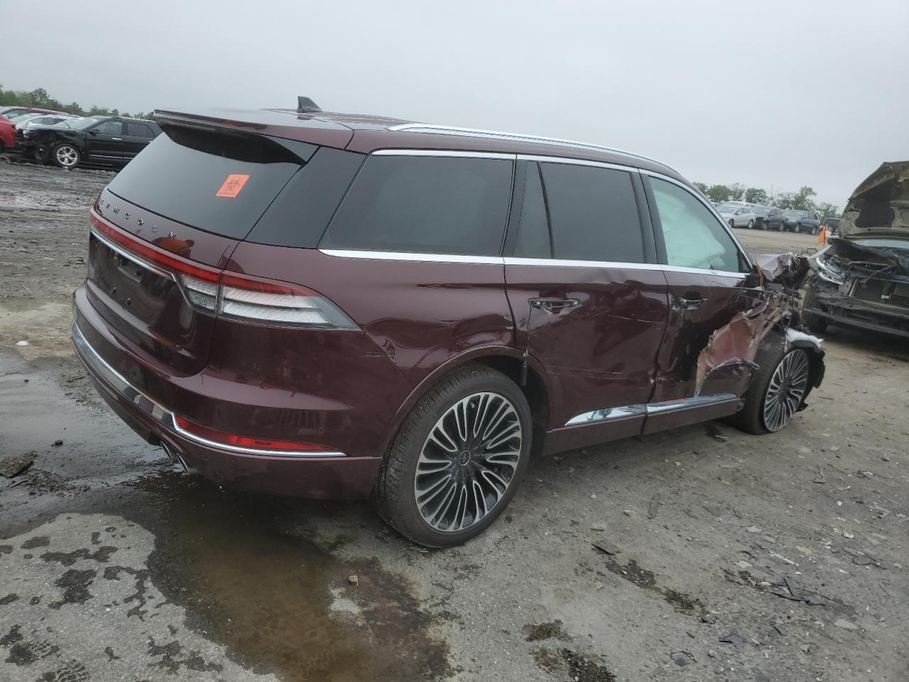 2021 Lincoln Aviator Black Label - Фото 3