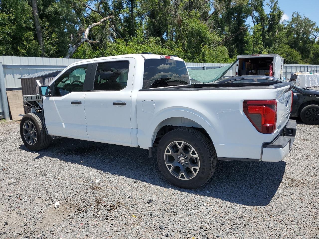 2024 Ford F150 Stx - Фото 2