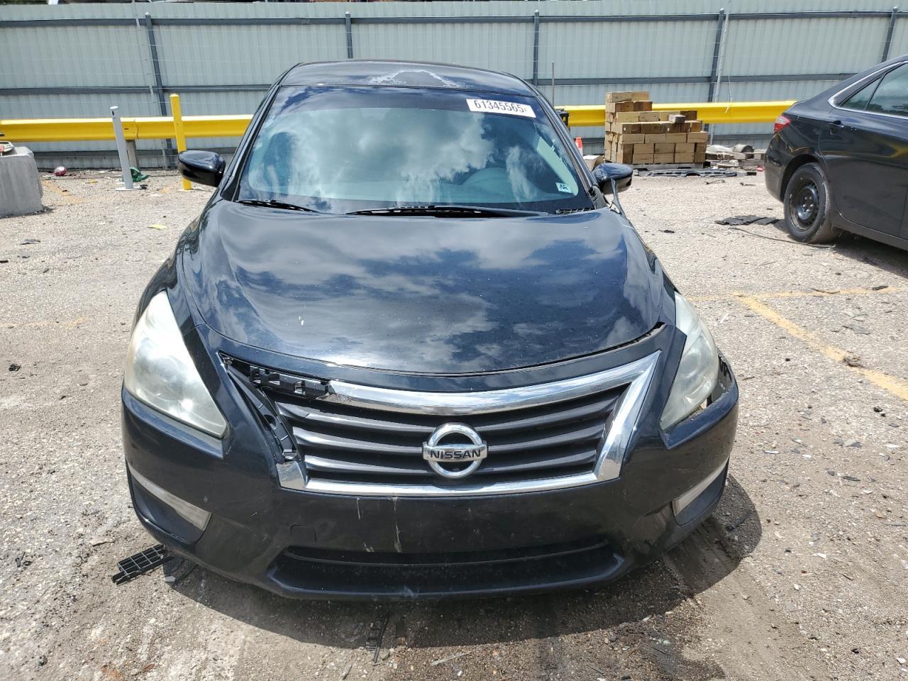 2015 Nissan Altima 2.5 - Image 5