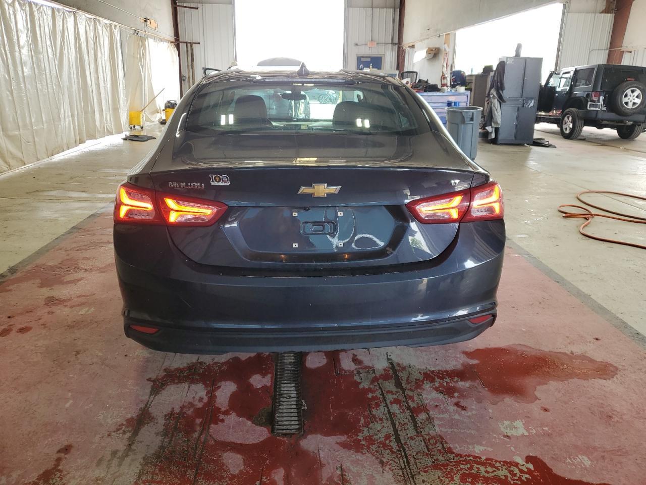 2022 Chevrolet Malibu Lt - Фото 6