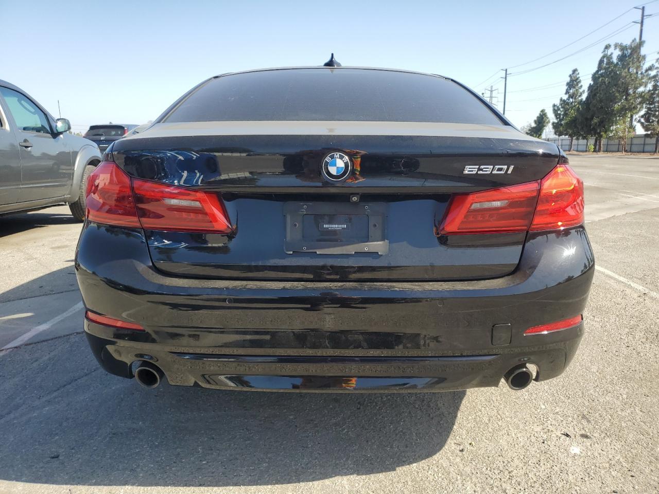 2019 BMW 530 I - Фото 6