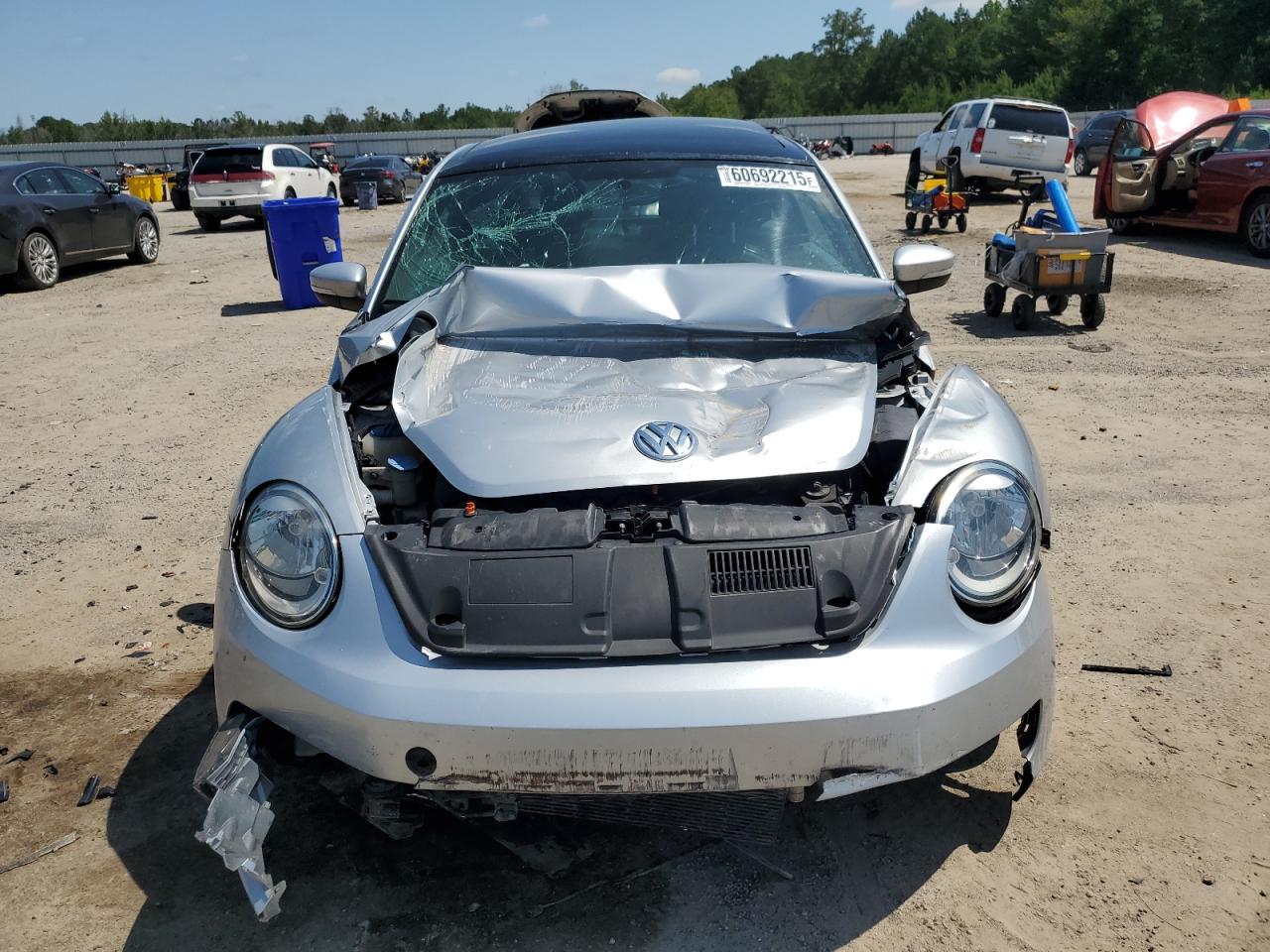 2012 Volkswagen Beetle - Фото 5