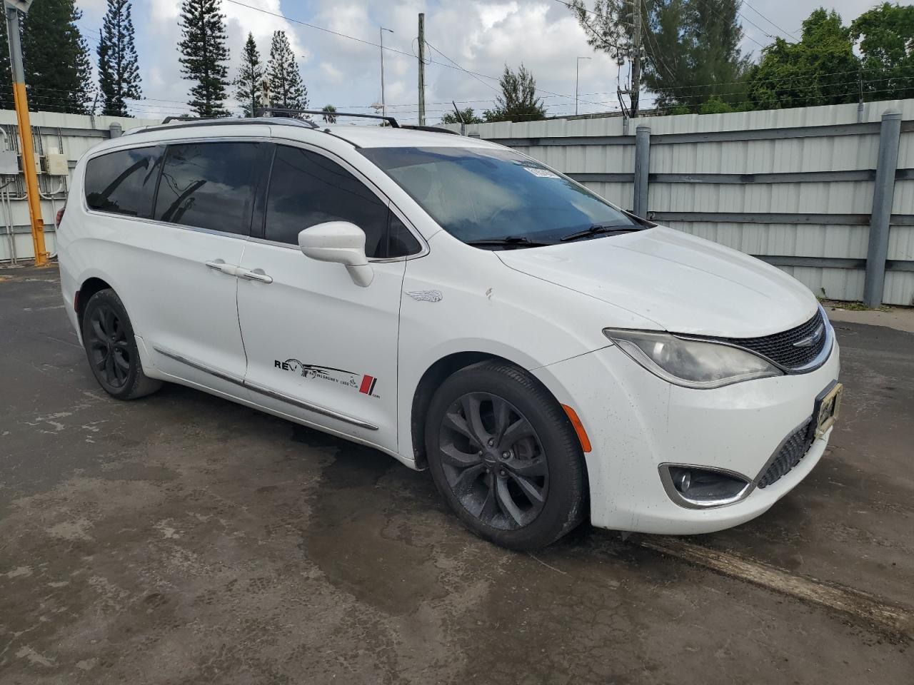 2019 Chrysler Pacifica Touring L - Фото 4