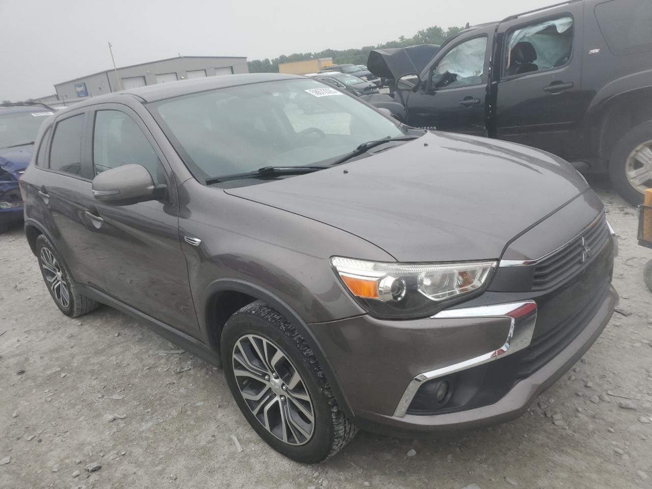 2017 Mitsubishi Outlander Sport Es - Image 4