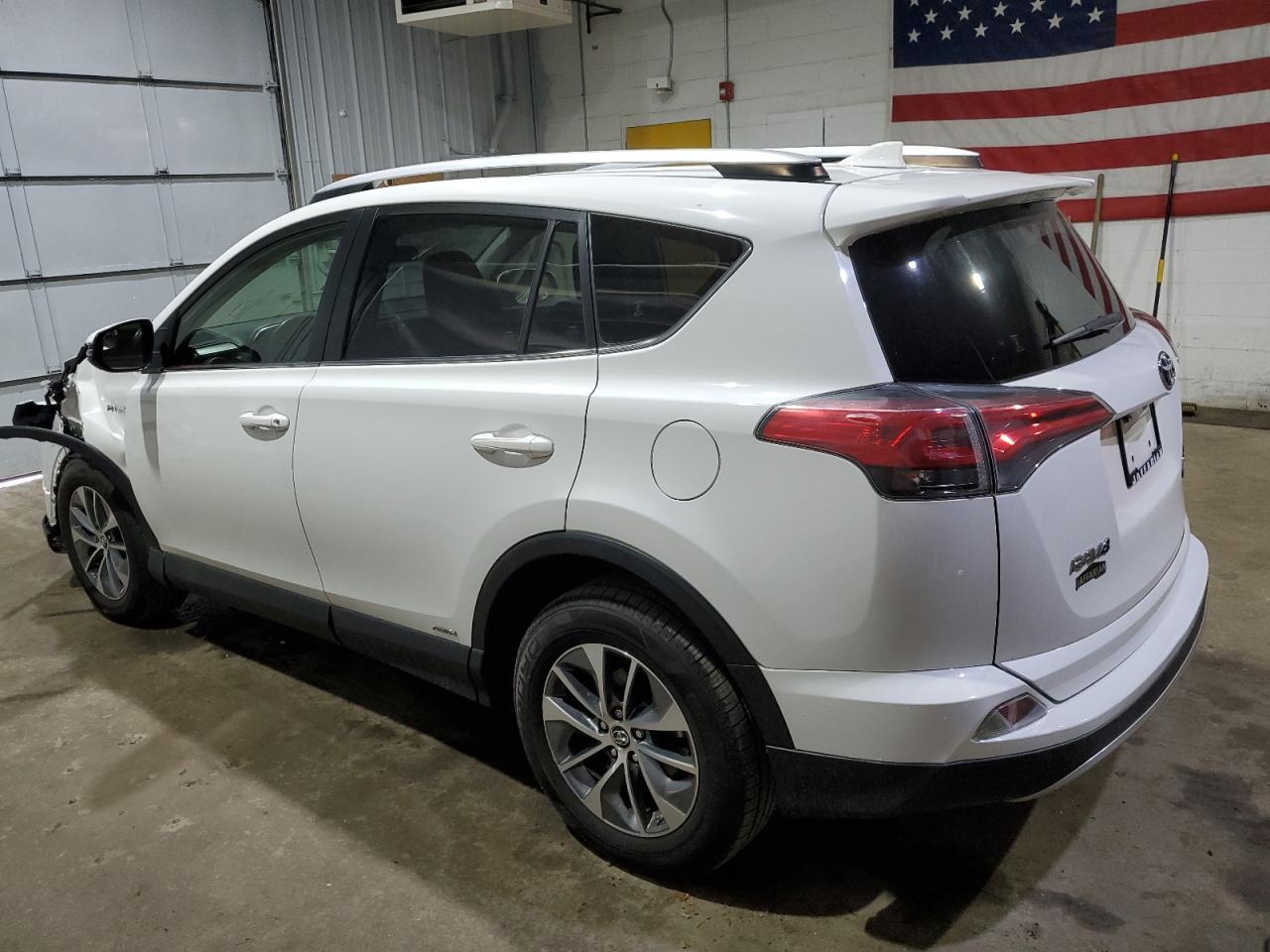 2016 Toyota Rav4 Hv Xle - Image 2