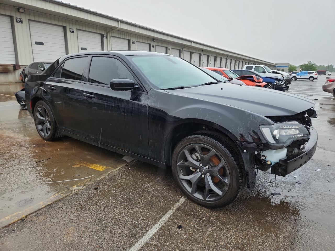 2023 Chrysler 300 Touring - Фото 4