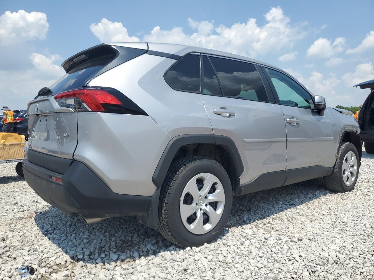 2023 Toyota Rav4 Le - Фото 3