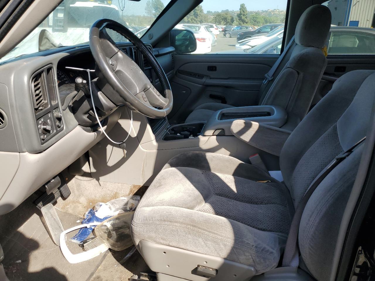 2005 Chevrolet Suburban C1500 - Image 7