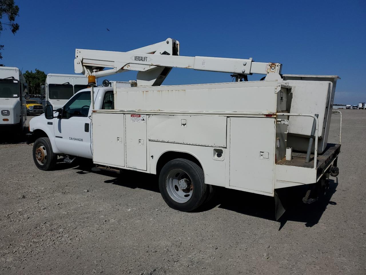 2000 Ford F550 Super Duty - Фото 2