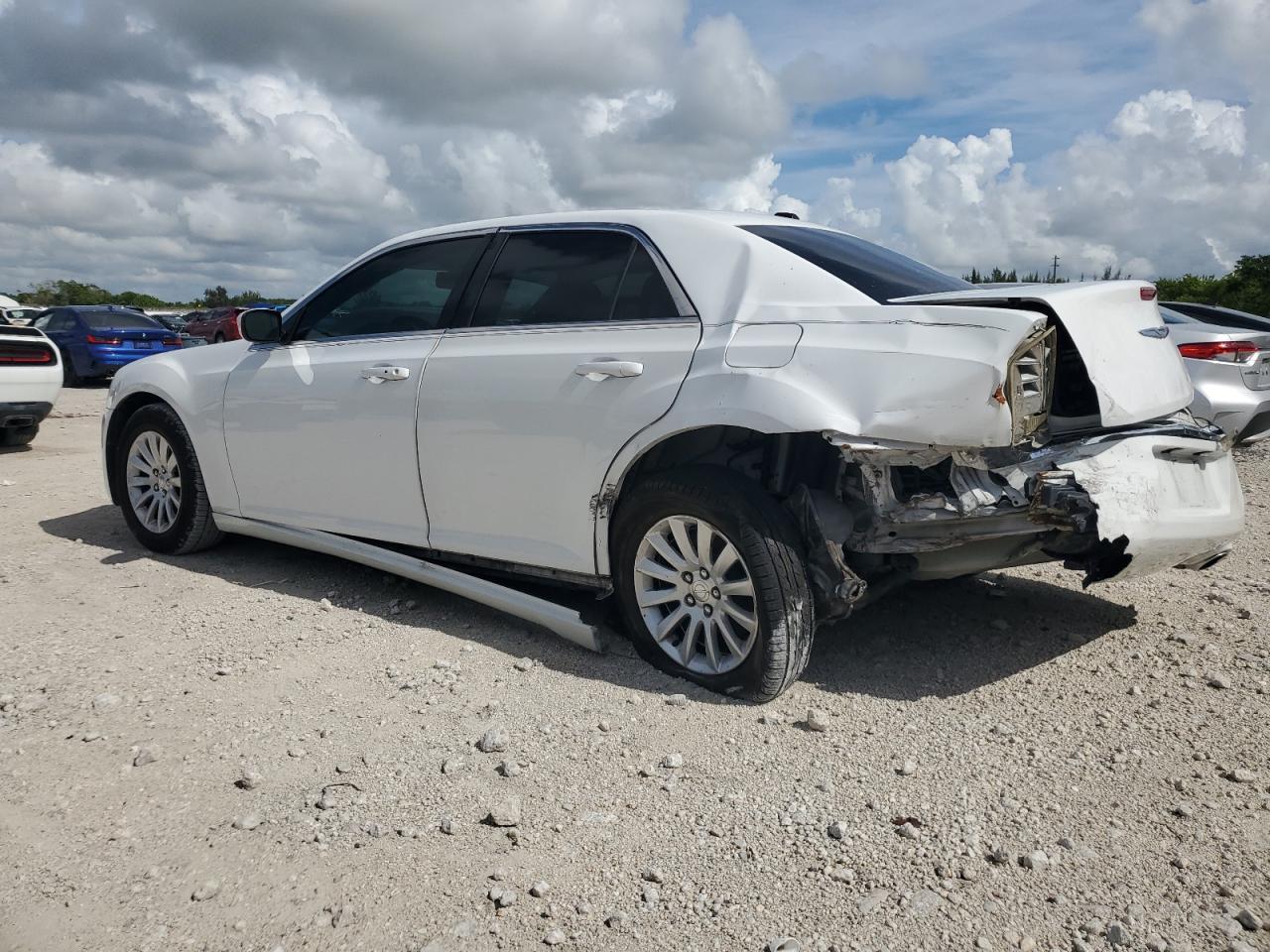 2014 Chrysler 300 - Image 2
