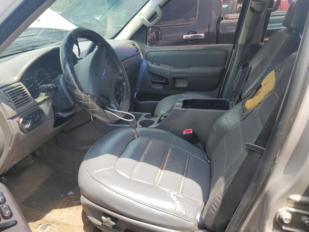 2002 Ford Explorer Xlt - Image 7