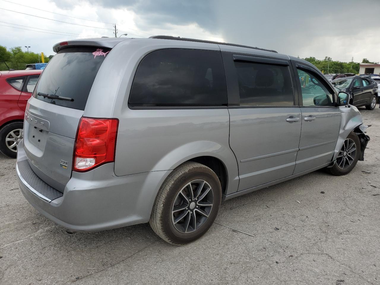 2017 Dodge Grand Caravan Gt - Image 3