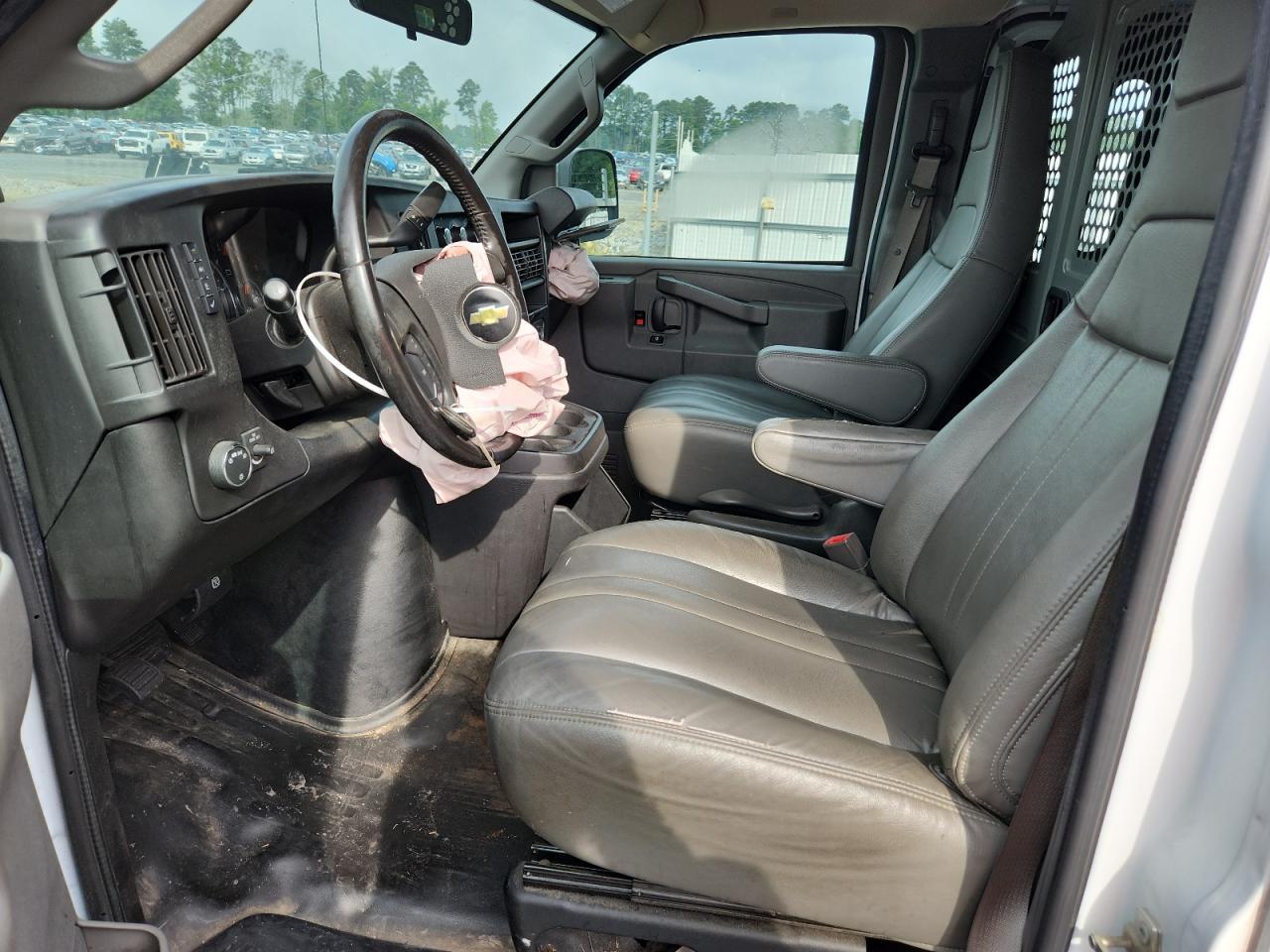 2020 Chevrolet Express G2500 - Фото 7