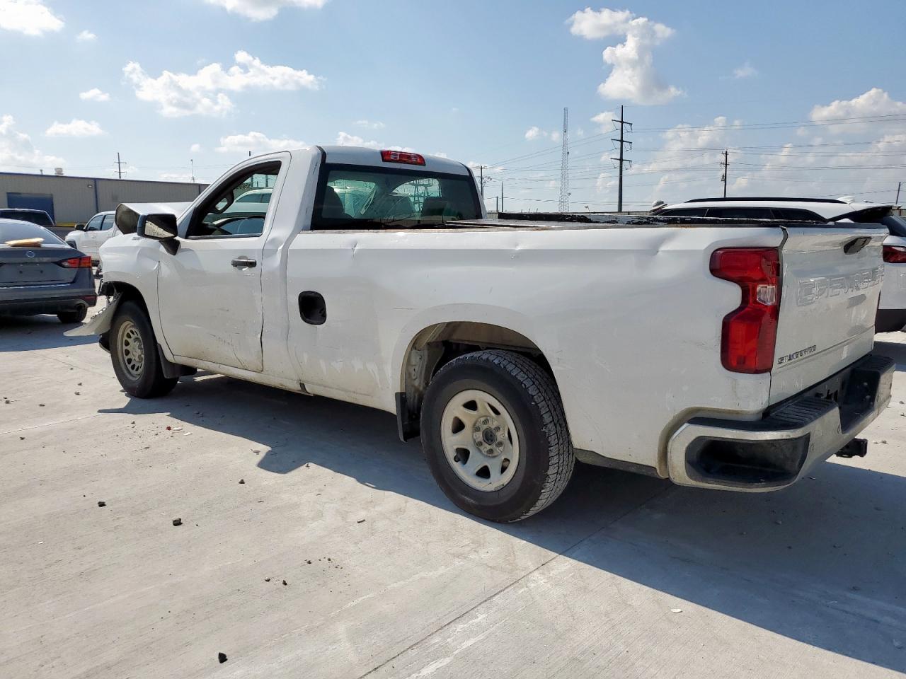 2021 Chevrolet Silverado C1500 - Фото 2