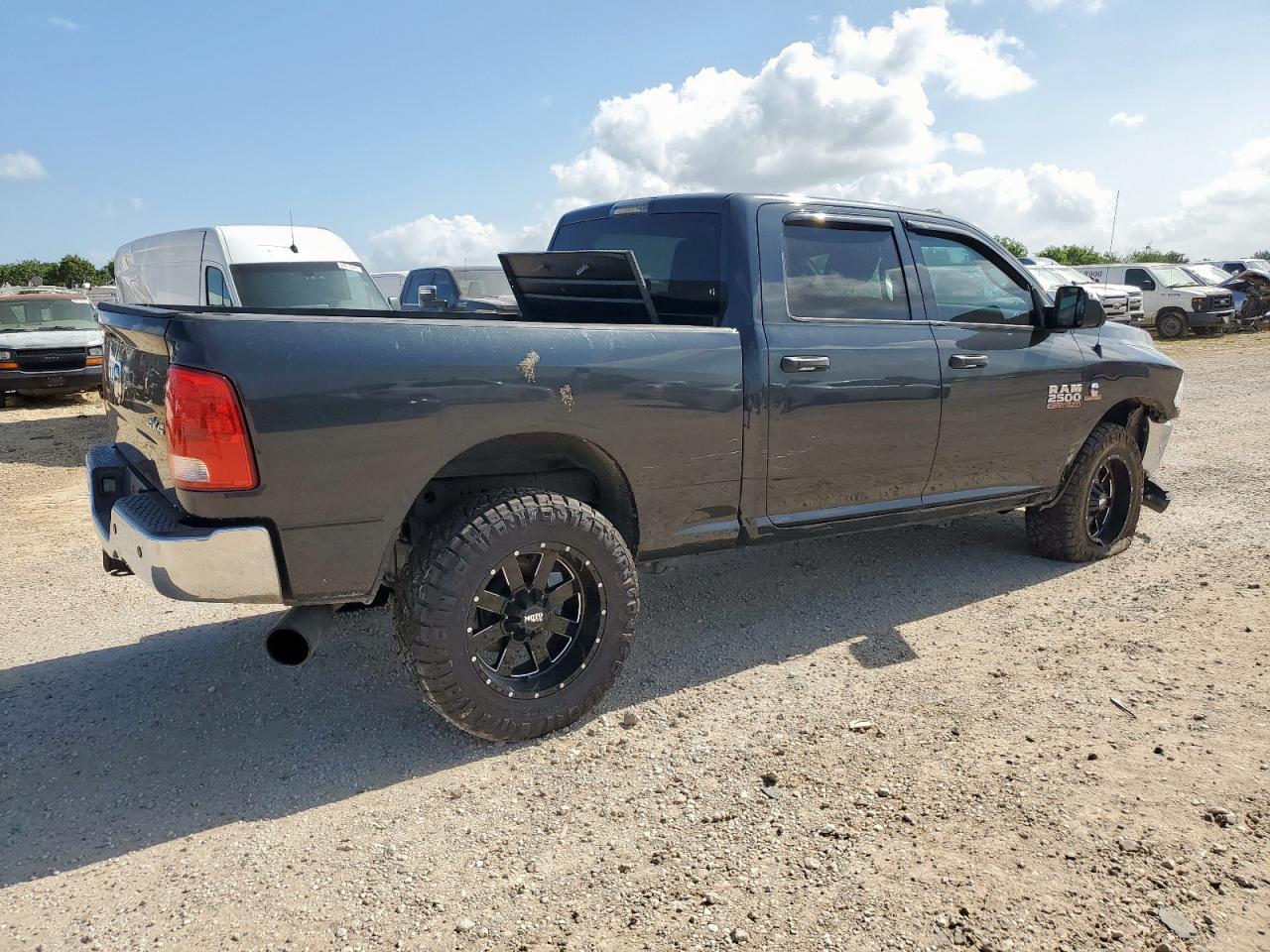 2016 Ram 2500 St - Image 3