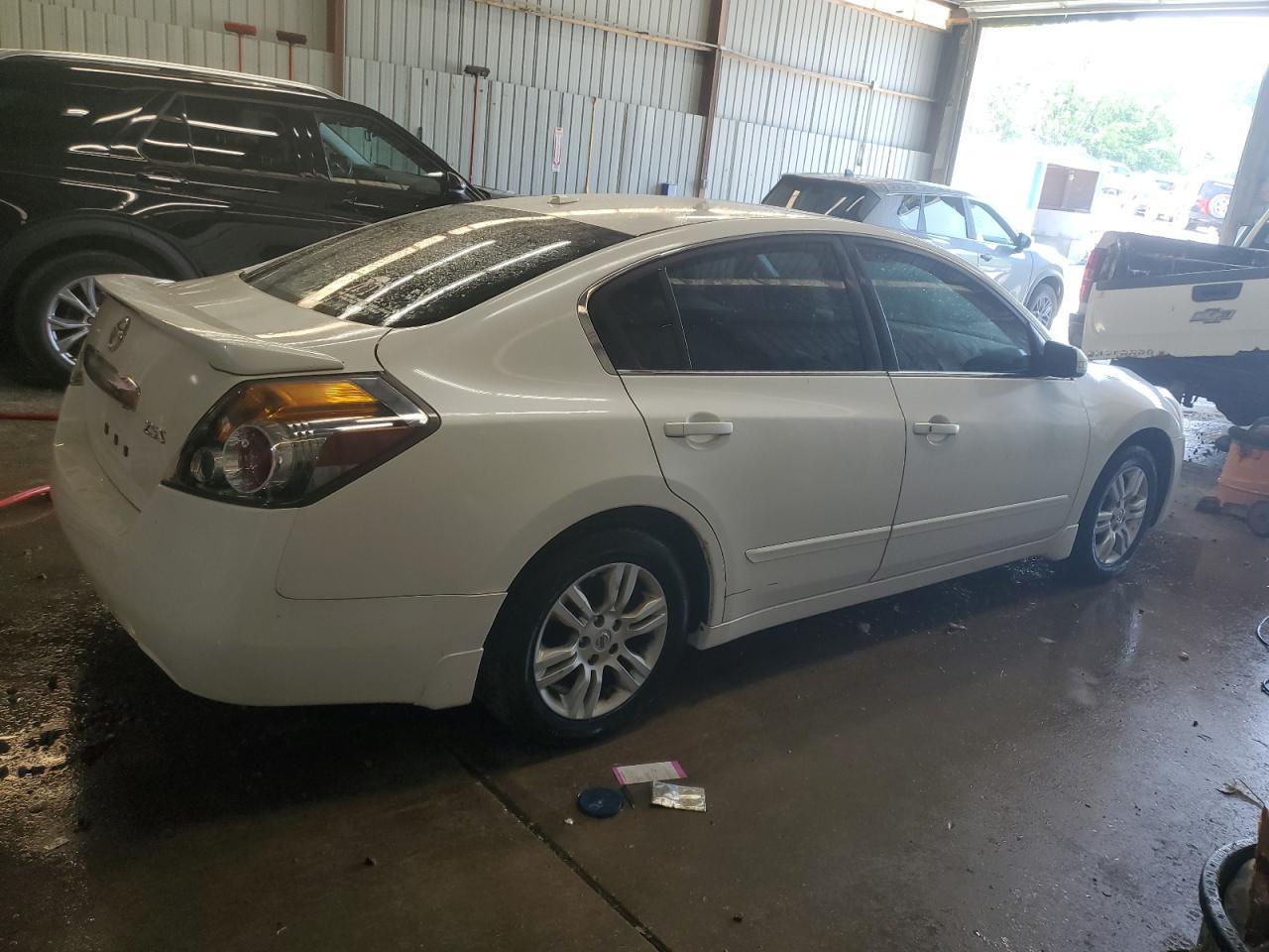 2012 Nissan Altima - Фото 3