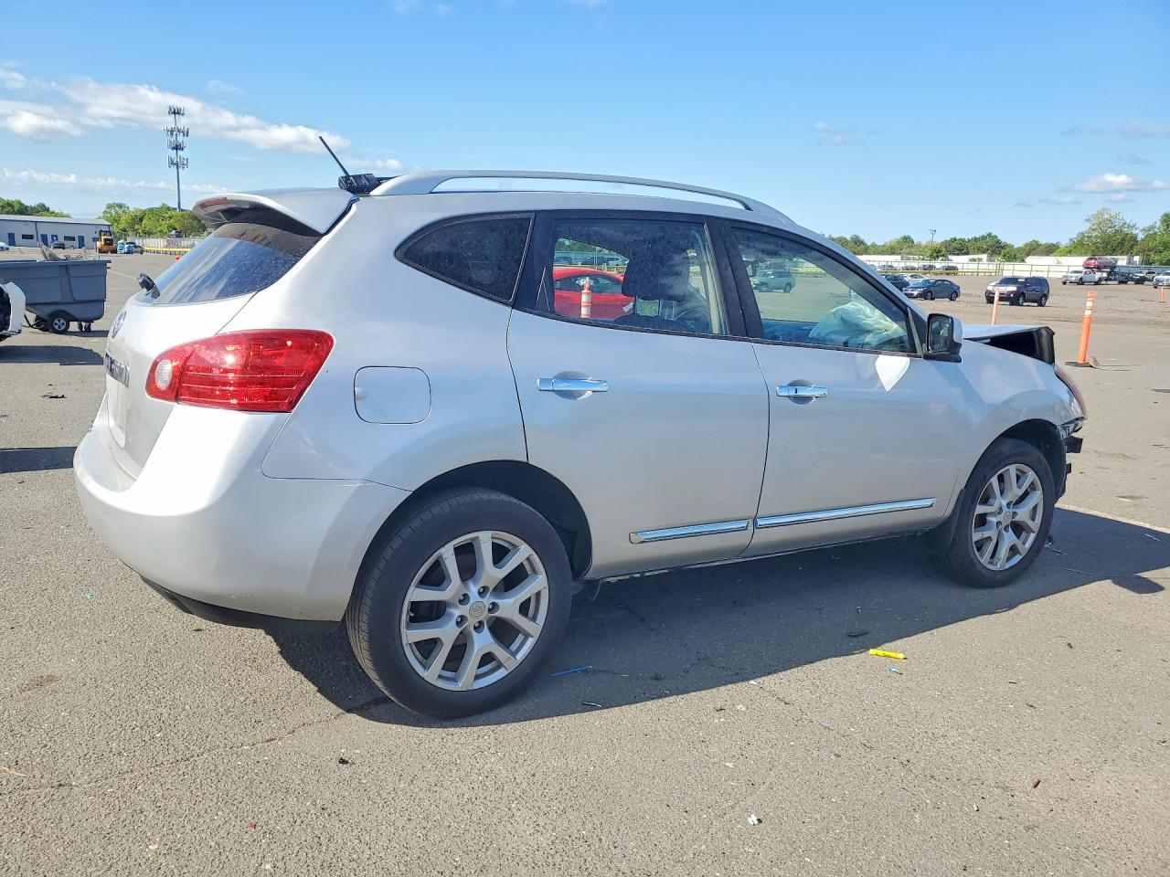 2013 Nissan Rogue S - Фото 3