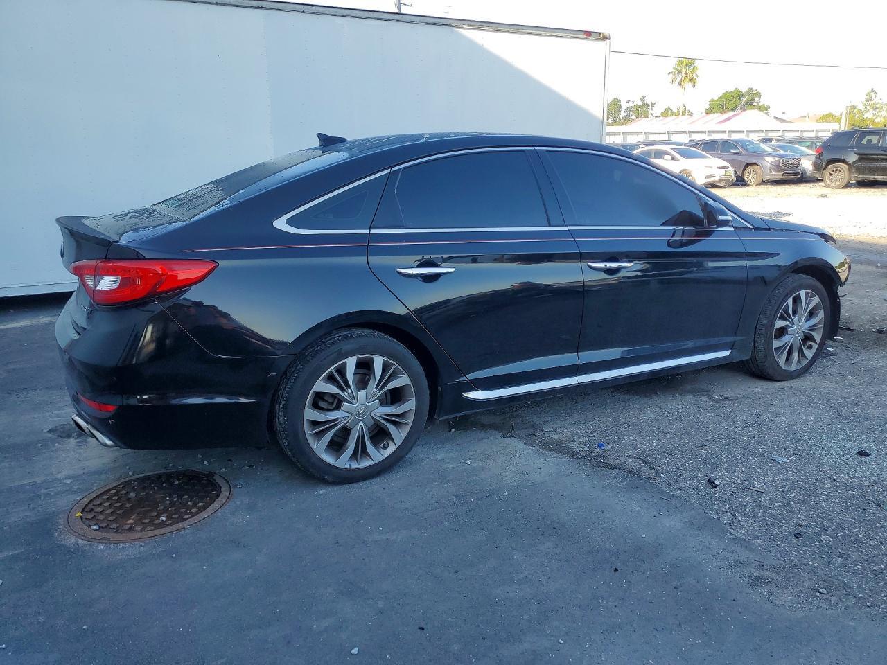 2017 Hyundai Sonata Limited 2.0T - Фото 3