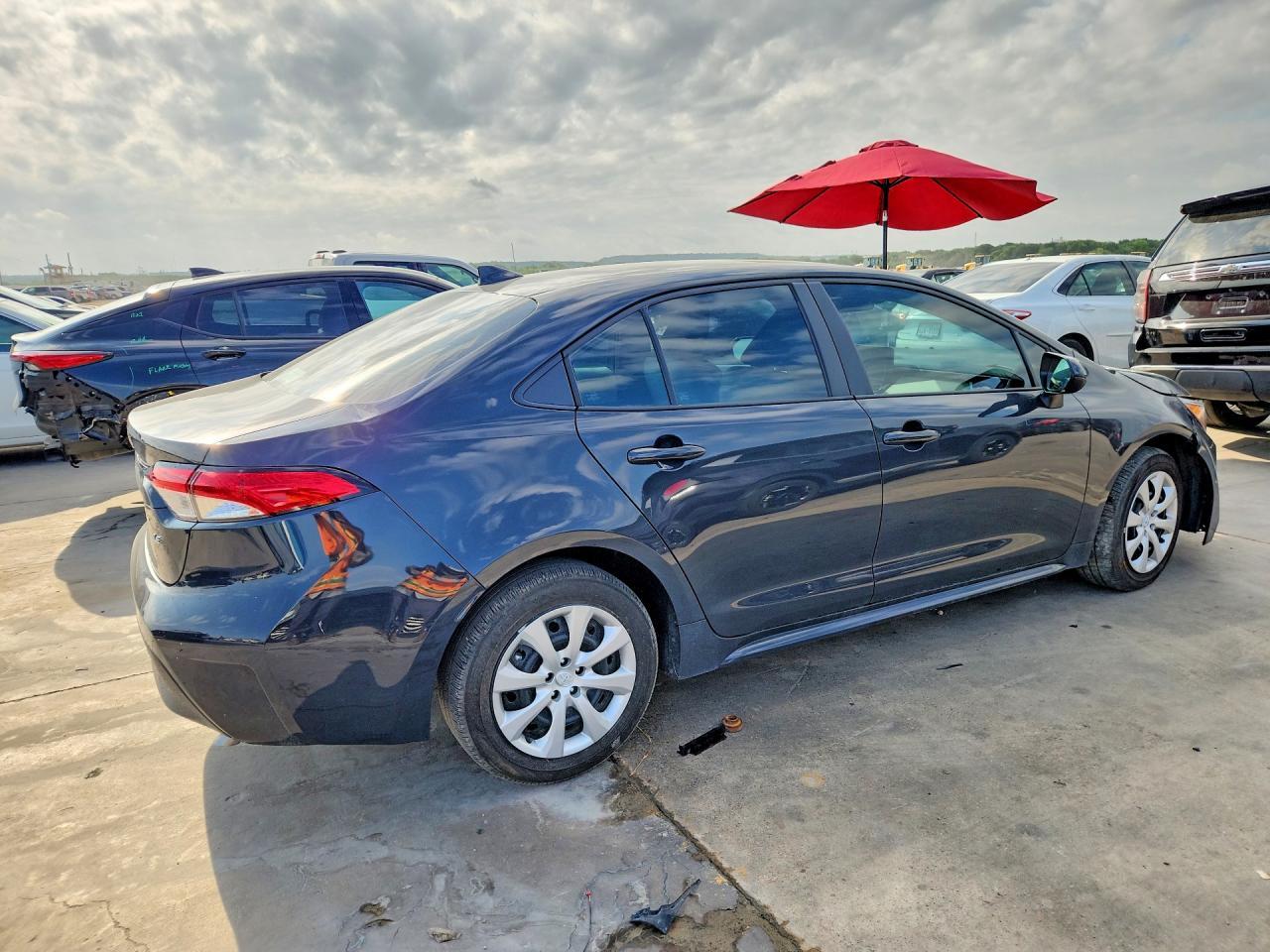 2025 Toyota Corolla Le - Фото 3