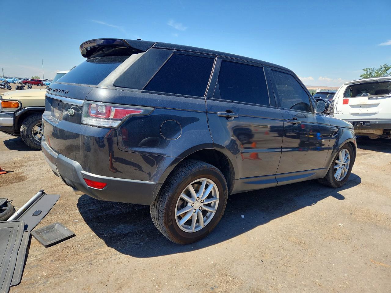 2016 Land Rover Range Rover Sport Se - Image 3
