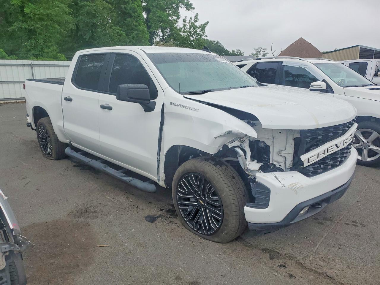2021 Chevrolet Silverado K1500 Custom - Фото 4