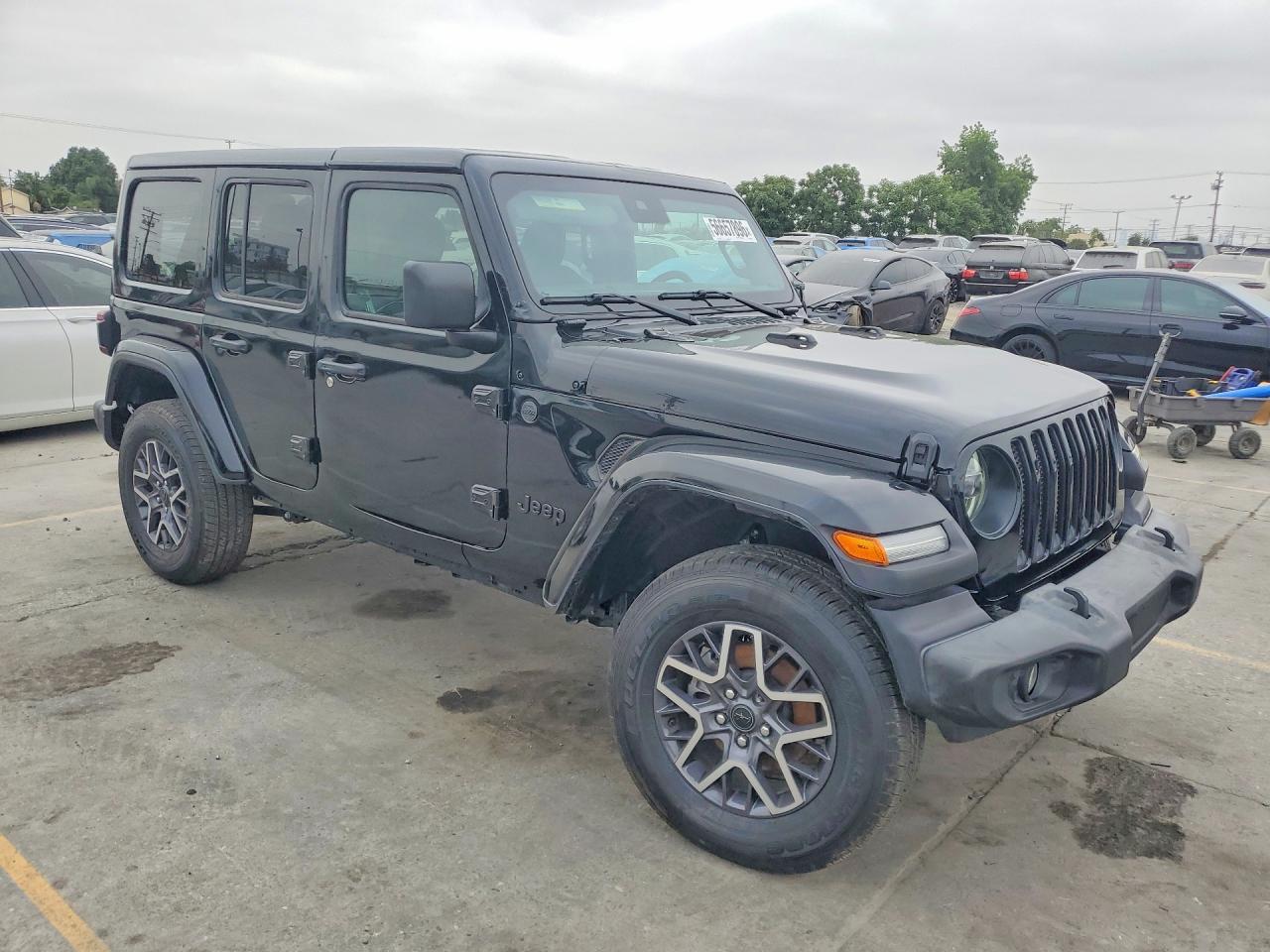 2025 Jeep Wrangler Sahara - Image 4