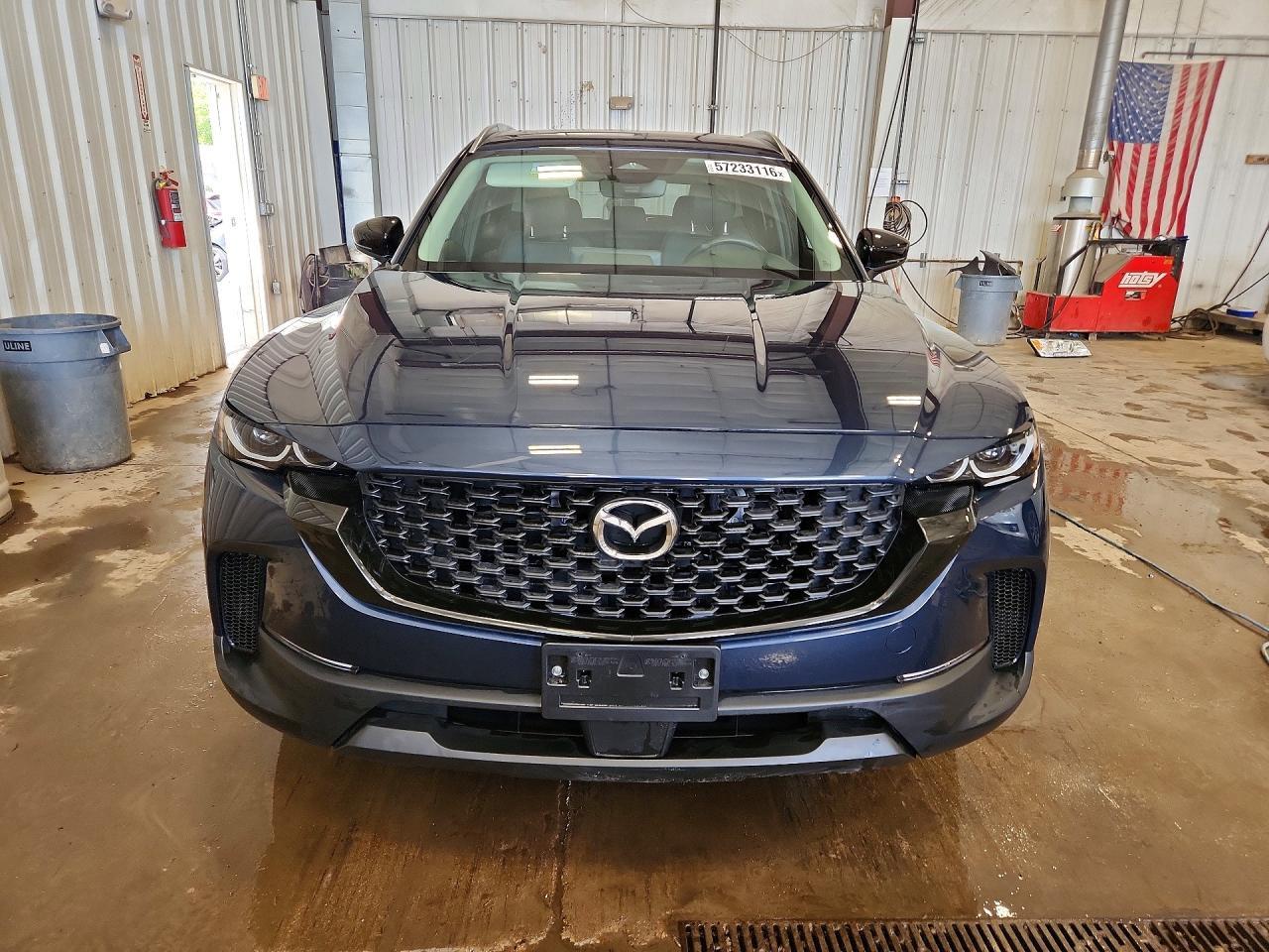2025 Mazda Cx-50 Premium - Image 5