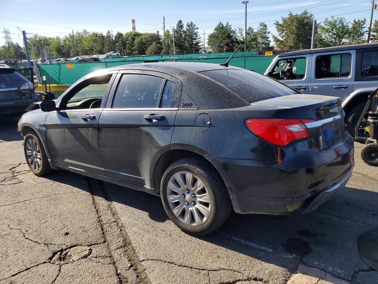 2011 Chrysler 200 Lx - Фото 2