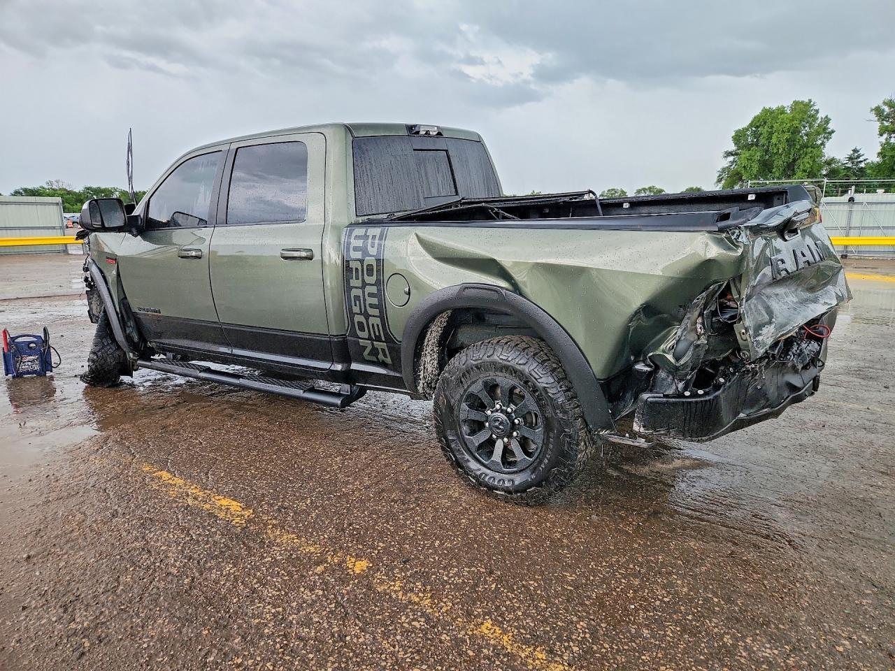 2022 Ram 2500 Powerwagon - Image 2