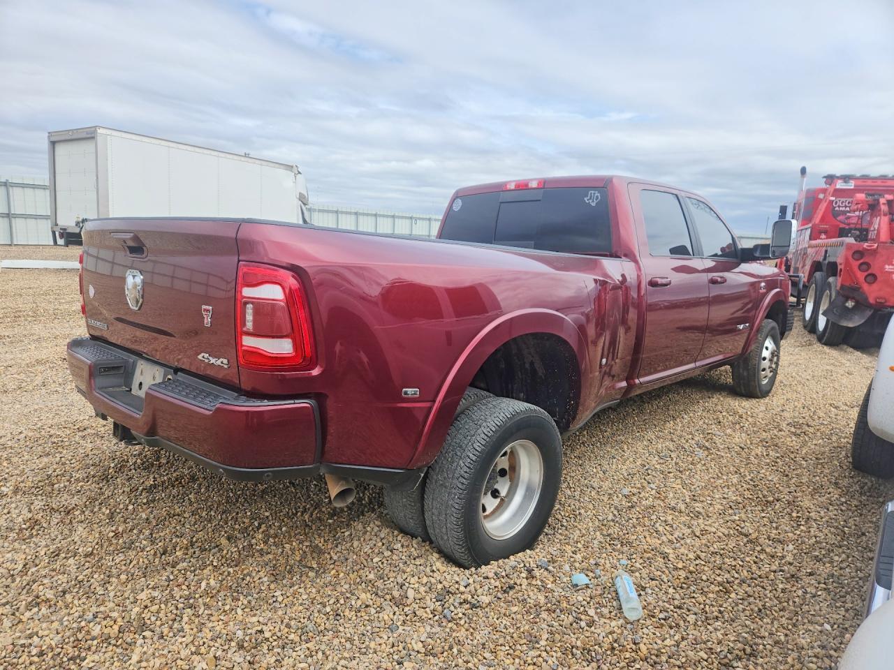 2021 Ram 3500 Laramie - Фото 3